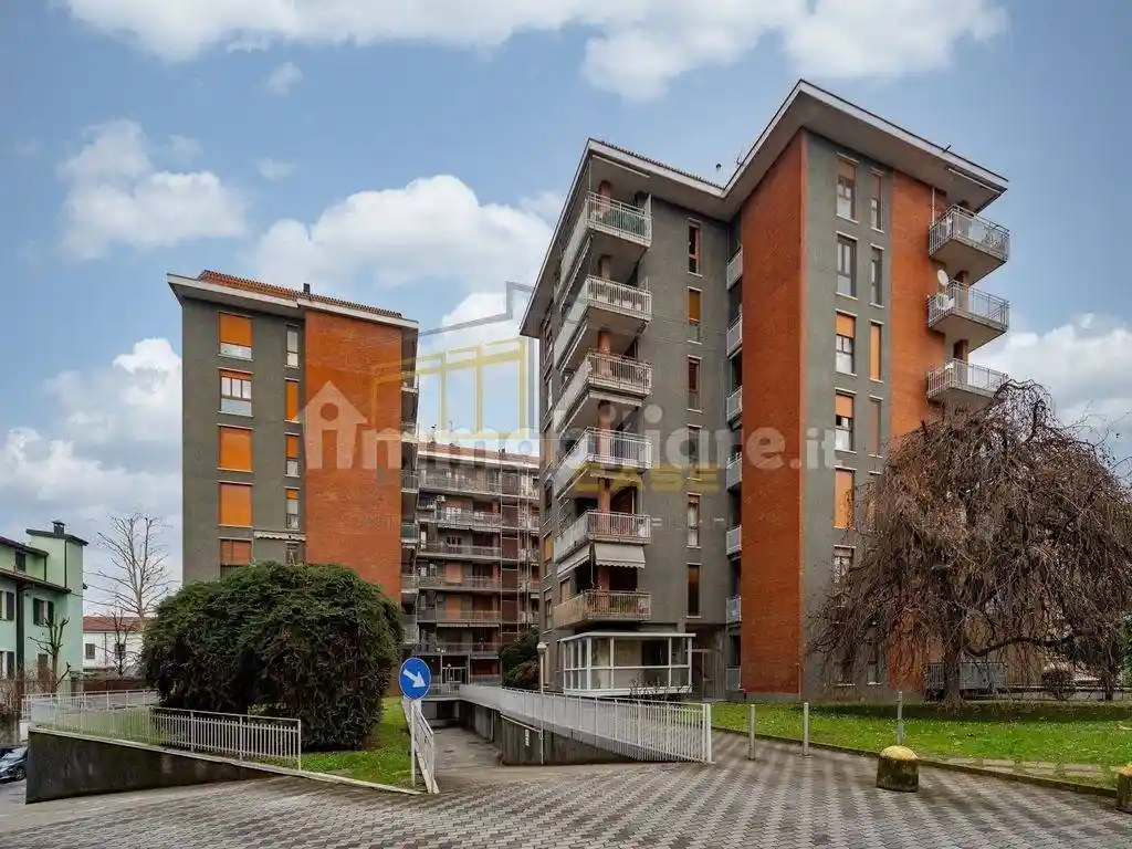 Appartamento in vendita a Monza