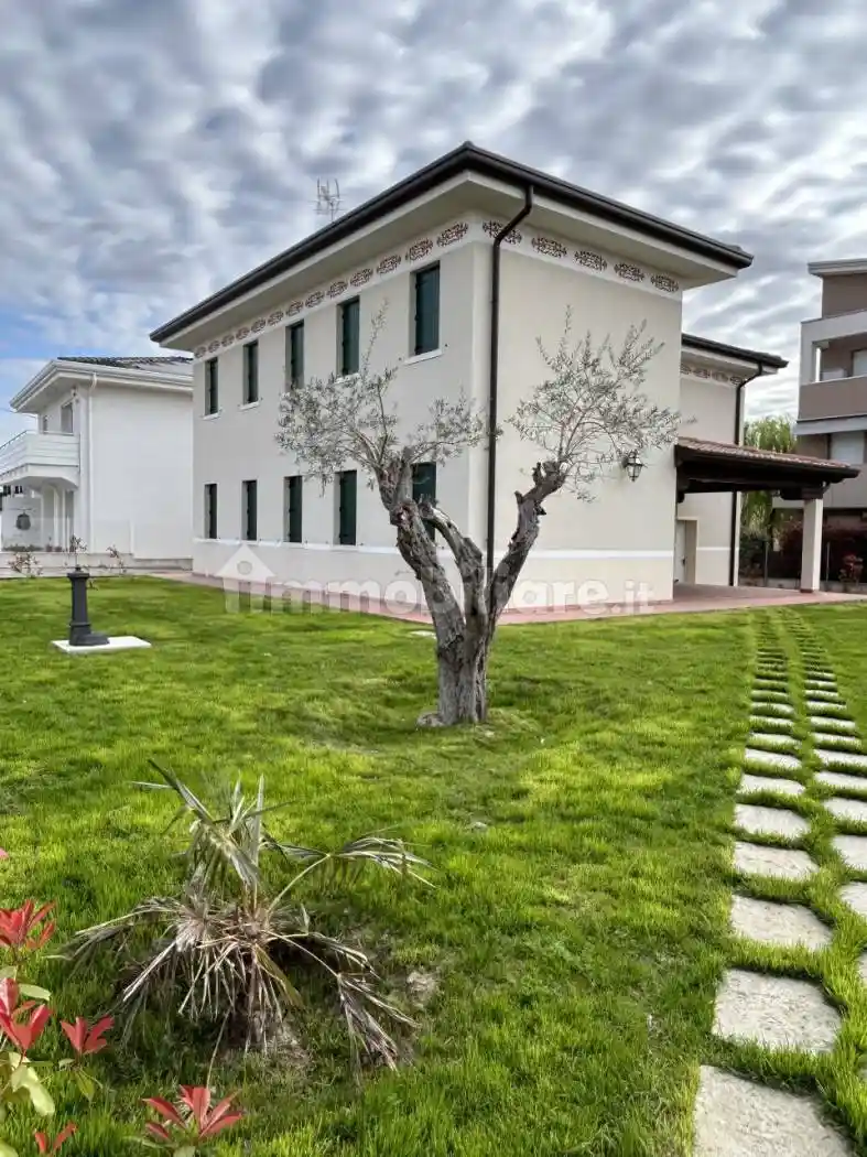 Casa indipendente in vendita a Mira