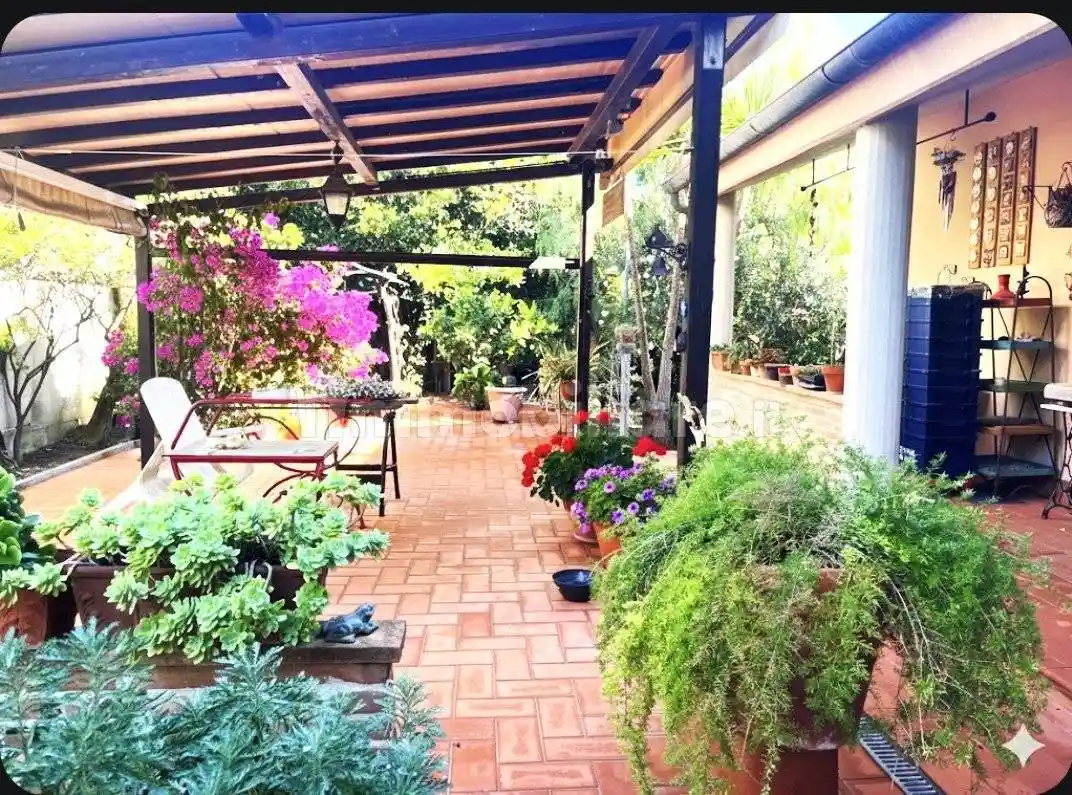 Villa in vendita a Collesalvetti