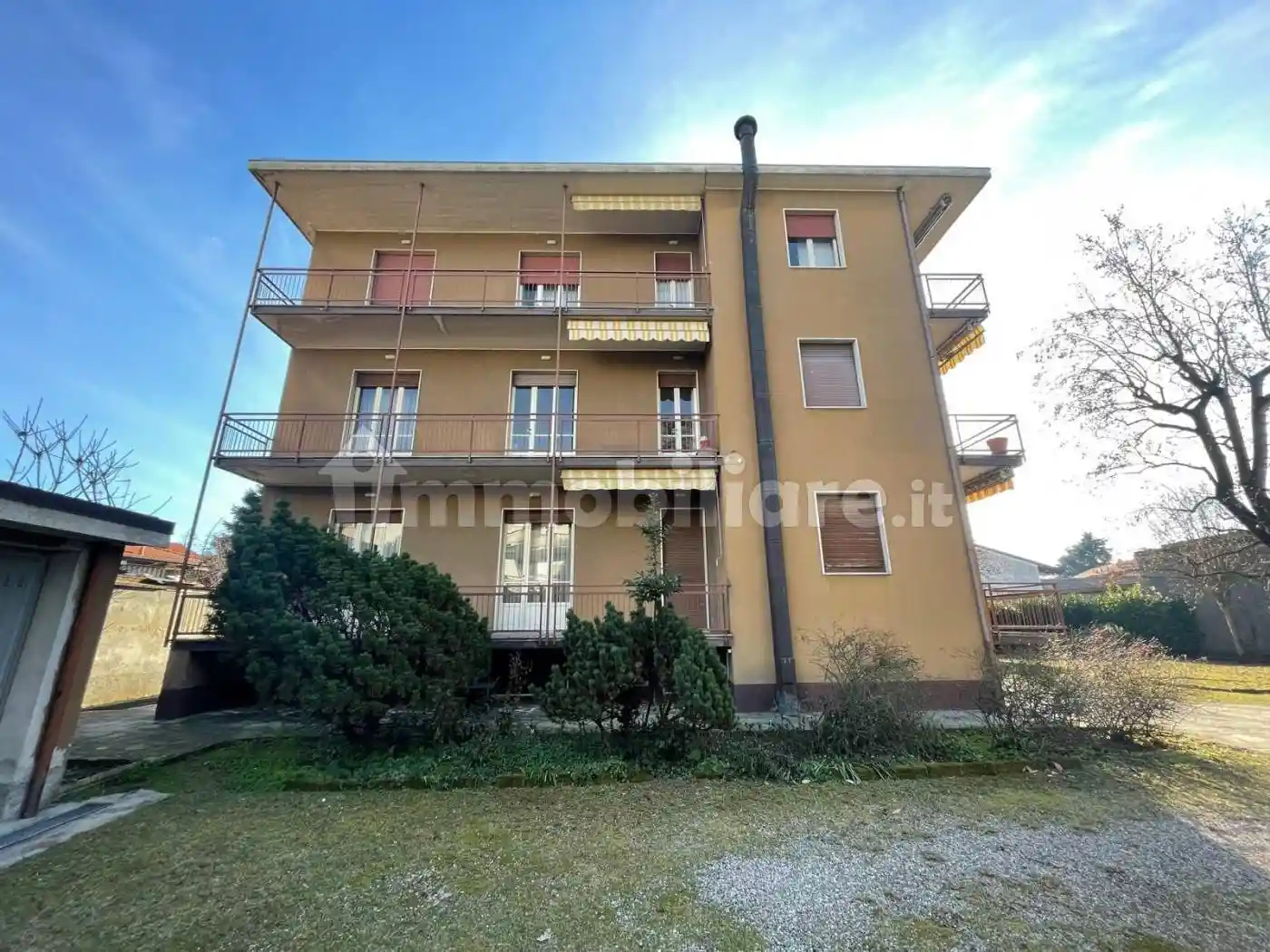 Palazzo - Edificio in vendita a Arconate