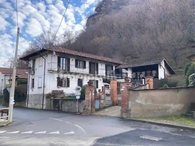 Casa indipendente in vendita a Cavour
