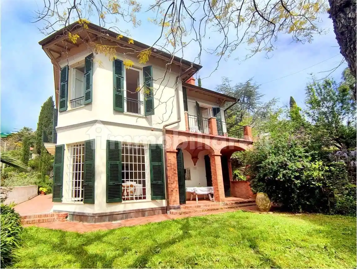 Villa in vendita a Alassio