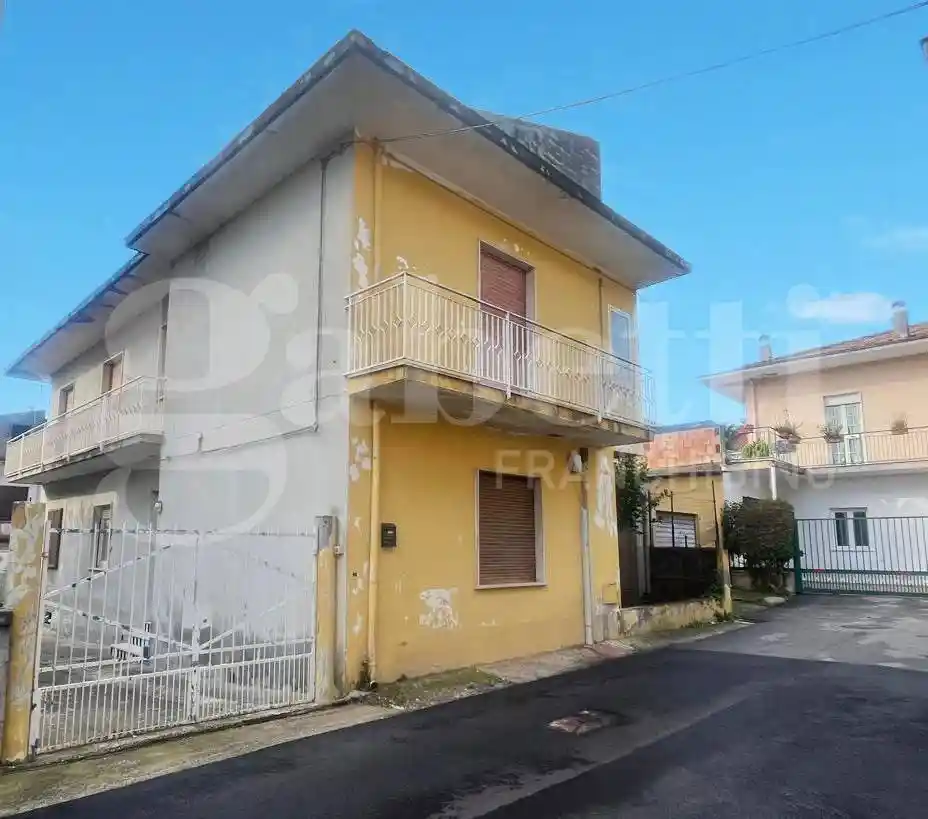 Casa indipendente in vendita a Vitulazio