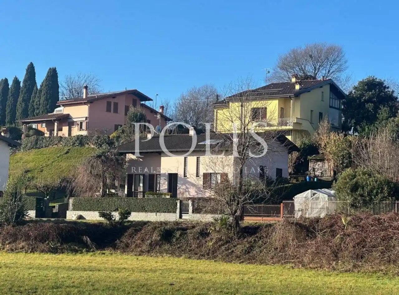 Villa in vendita a Albavilla