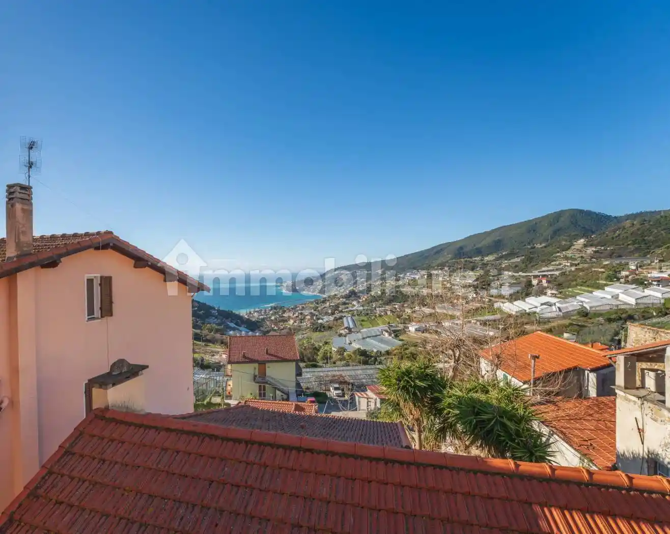 Casa indipendente in vendita a Sanremo