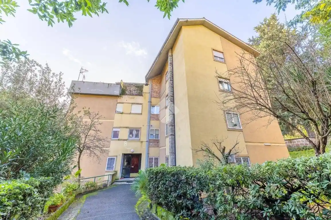 Appartamento in vendita a Roma