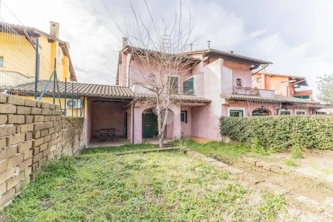 Villetta a schiera in vendita a Campagnano di Roma