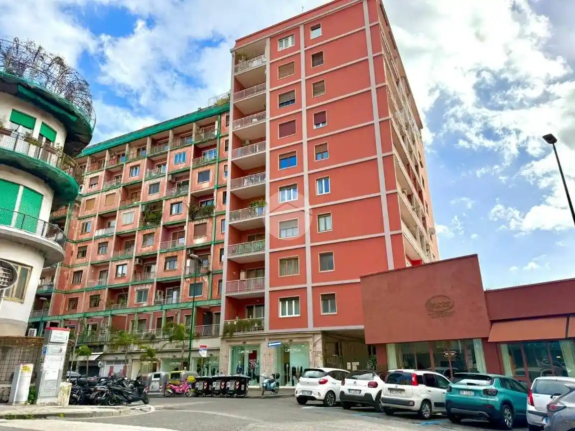 Appartamento in vendita a Napoli