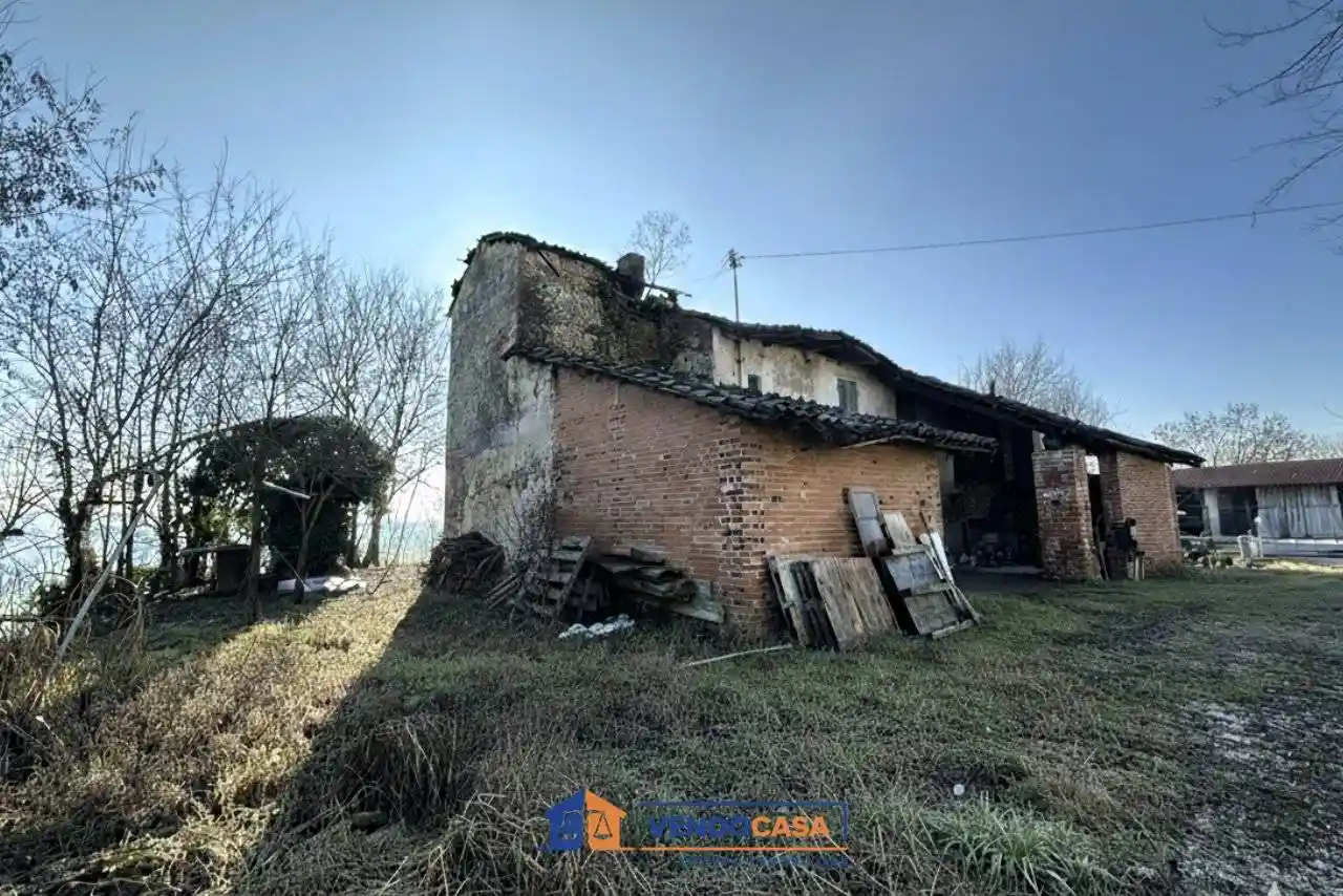 Rustico - Casale in vendita a Cherasco