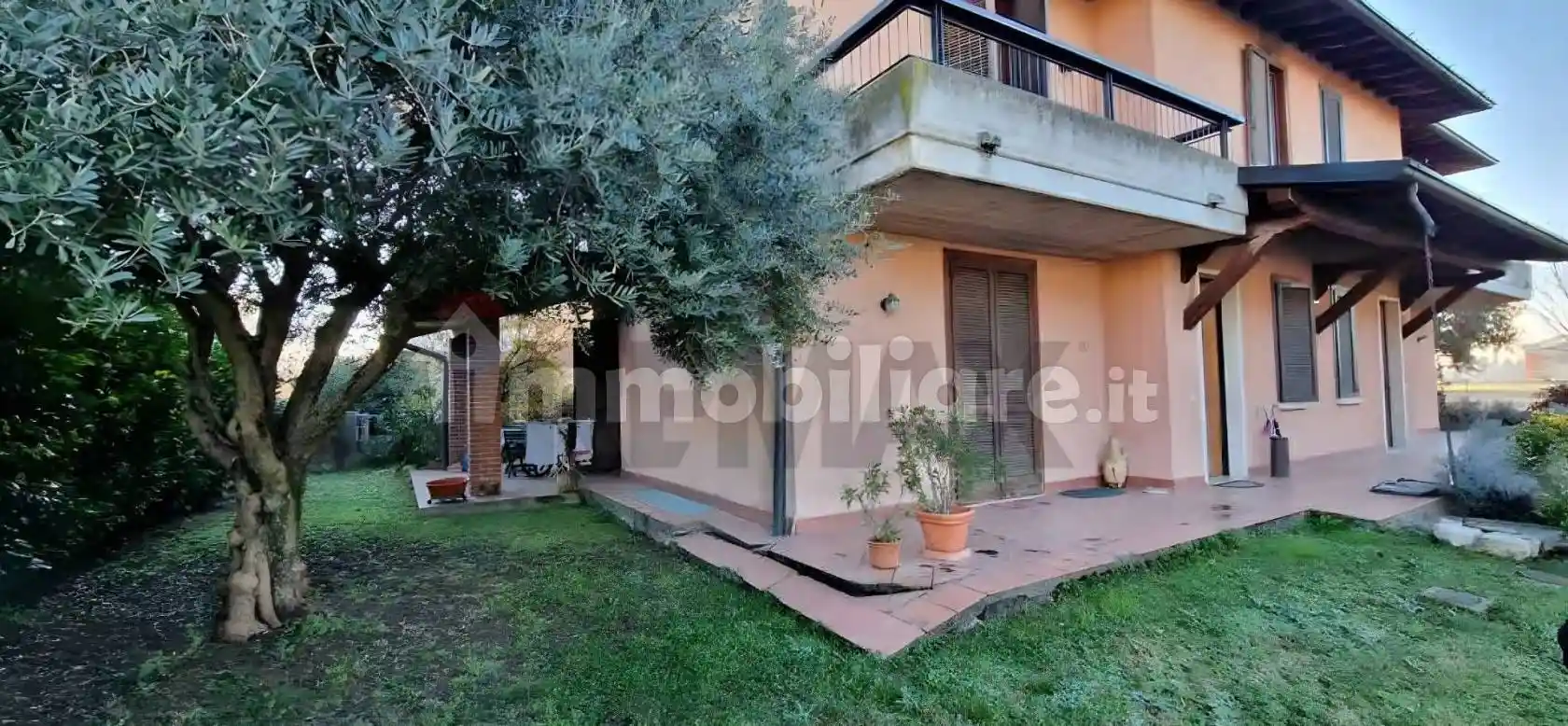 Villa in vendita a San Zeno Naviglio