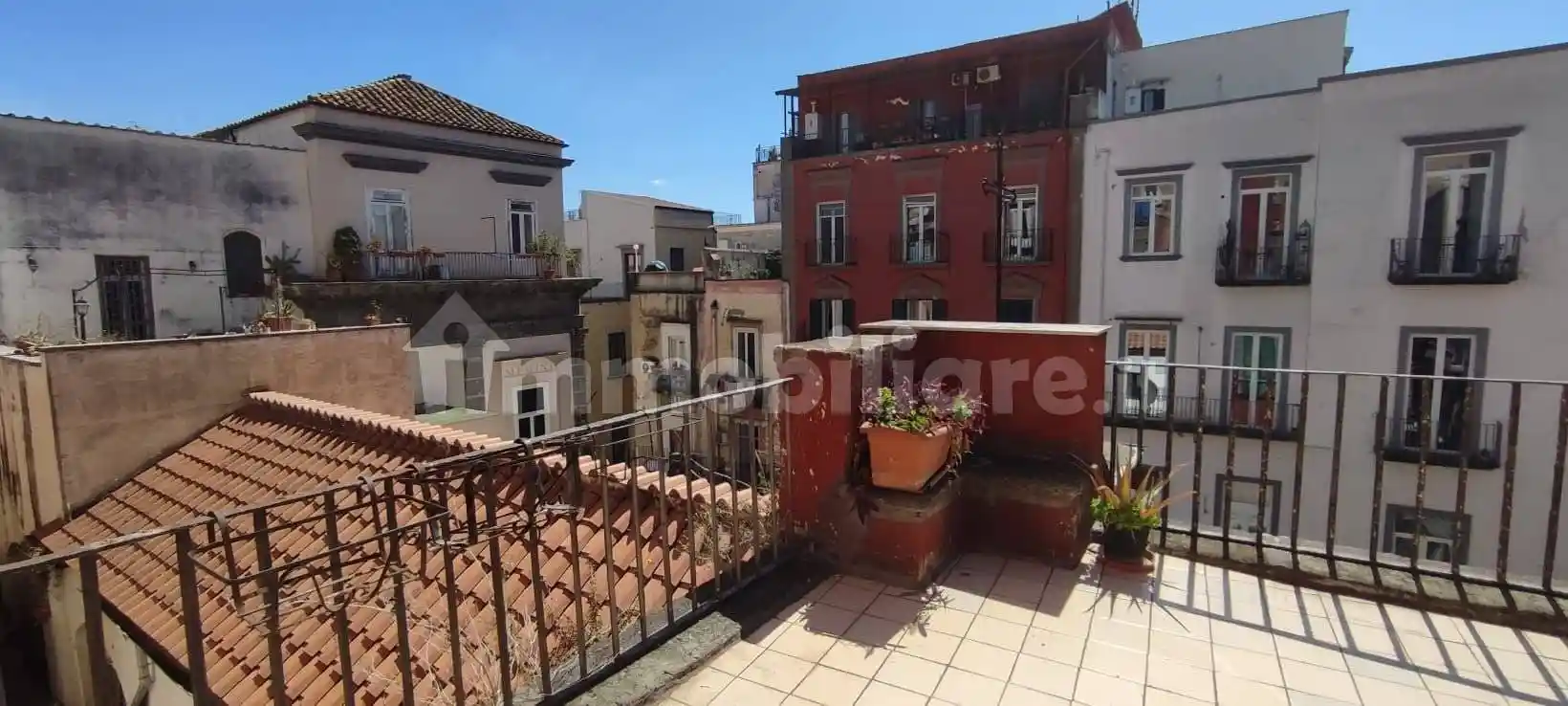 Appartamento in vendita a Napoli