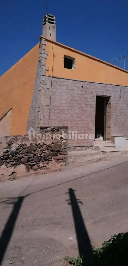 Casa indipendente in vendita a Tratalias