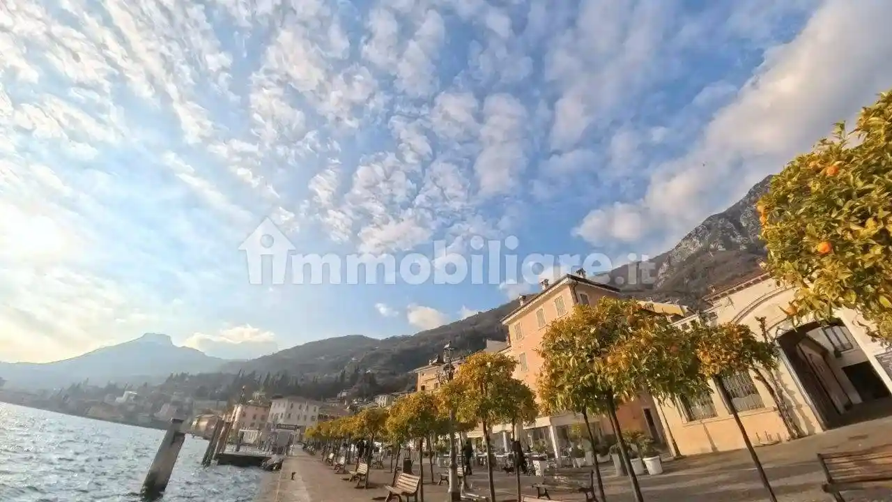 Rustico - Casale in vendita a Gargnano