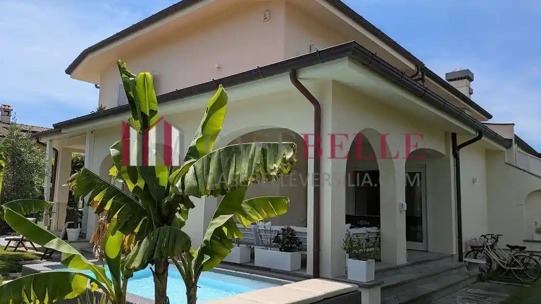 Casa indipendente in affitto a Forte dei Marmi
