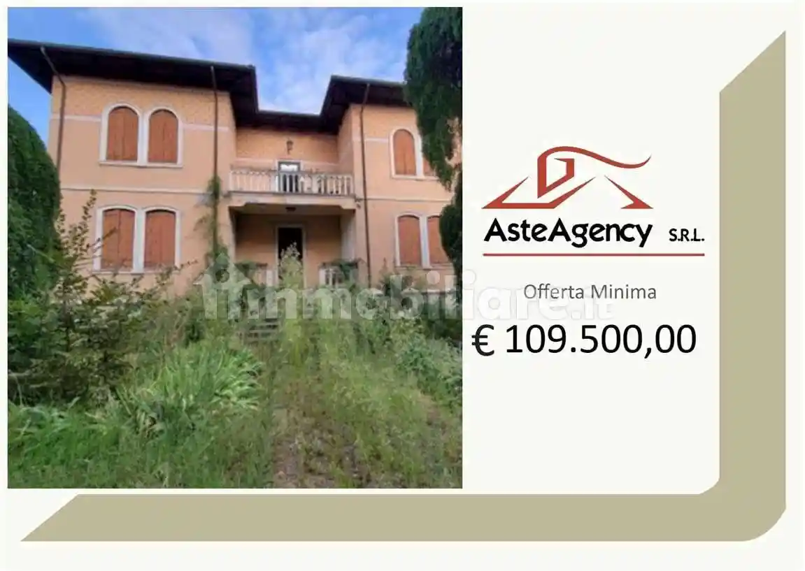 Villa in vendita a Sant'Urbano