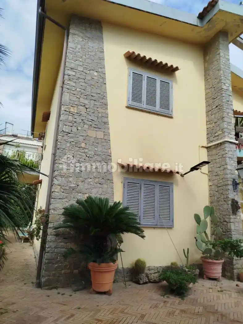 Villa in vendita a Pontecagnano Faiano