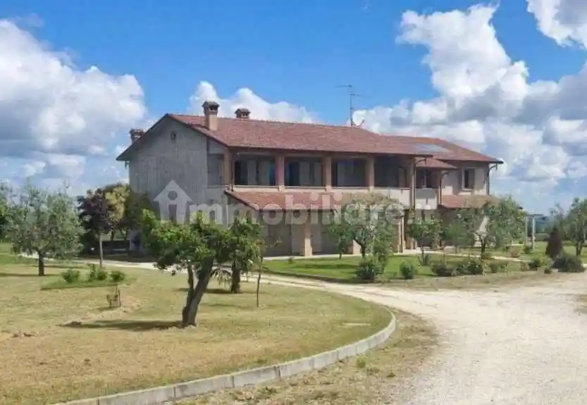 Villa in vendita a Meldola