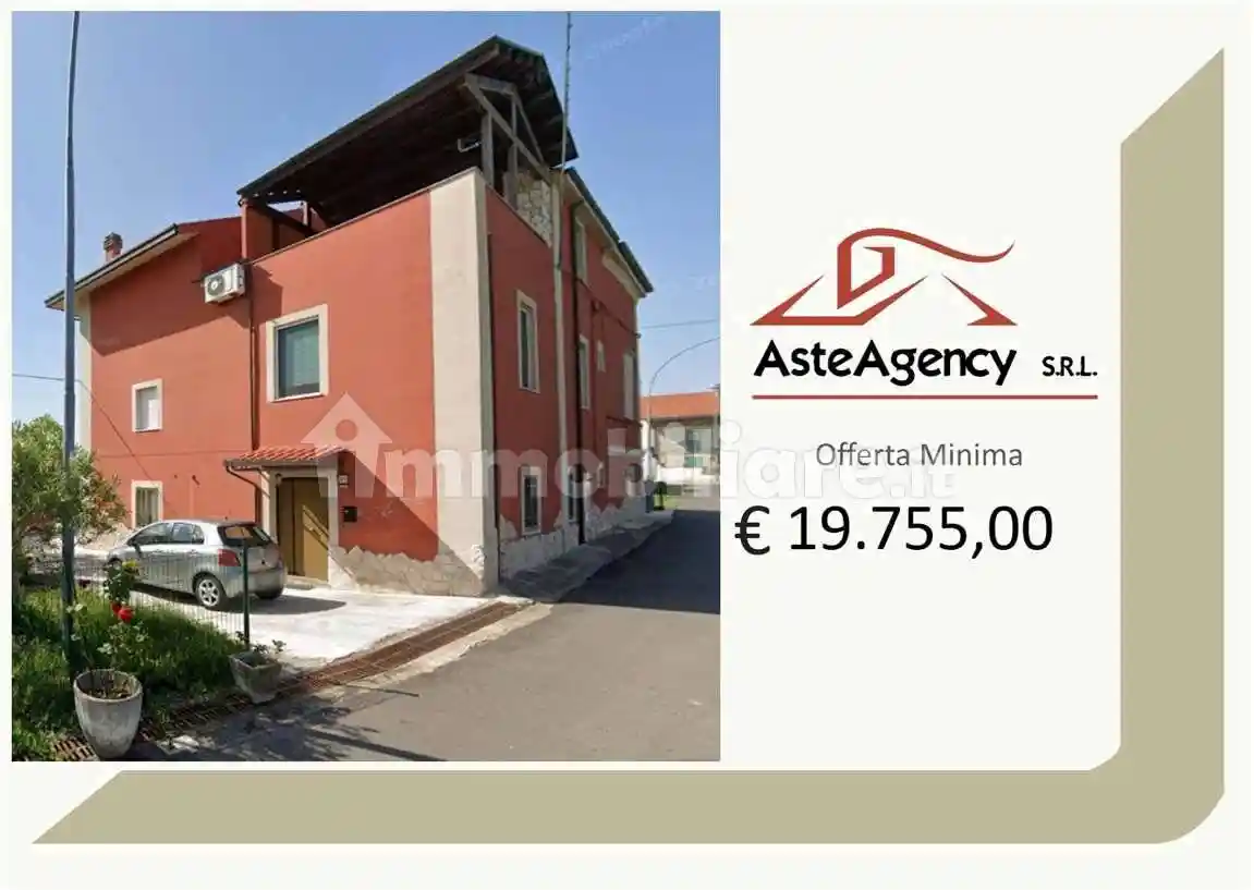 Appartamento in vendita a Poggiofiorito