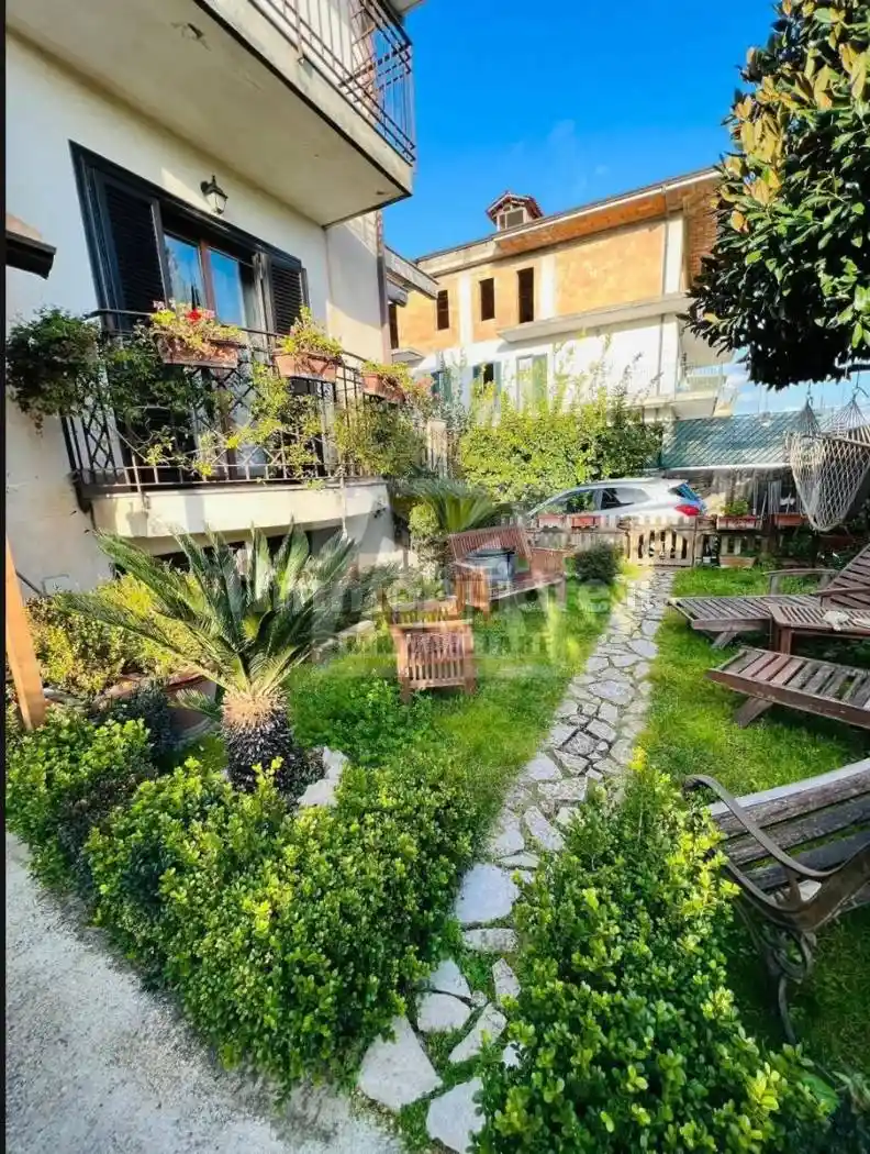 Villa in vendita a Giugliano in Campania
