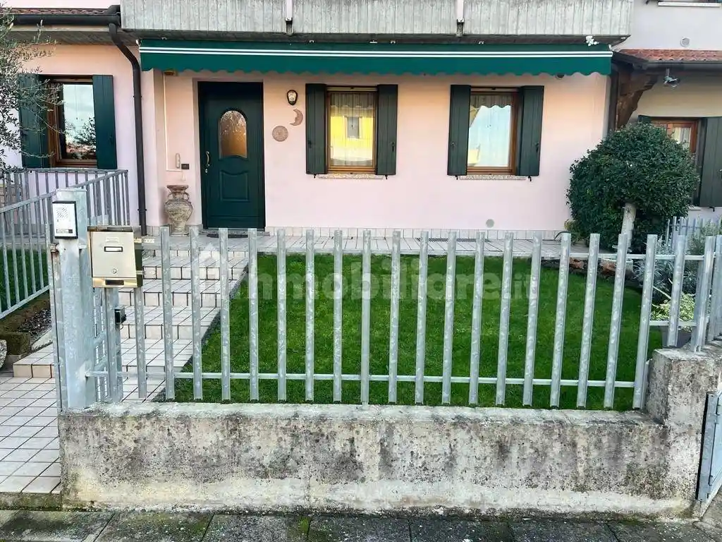 Appartamento in affitto a Roveredo di Guà