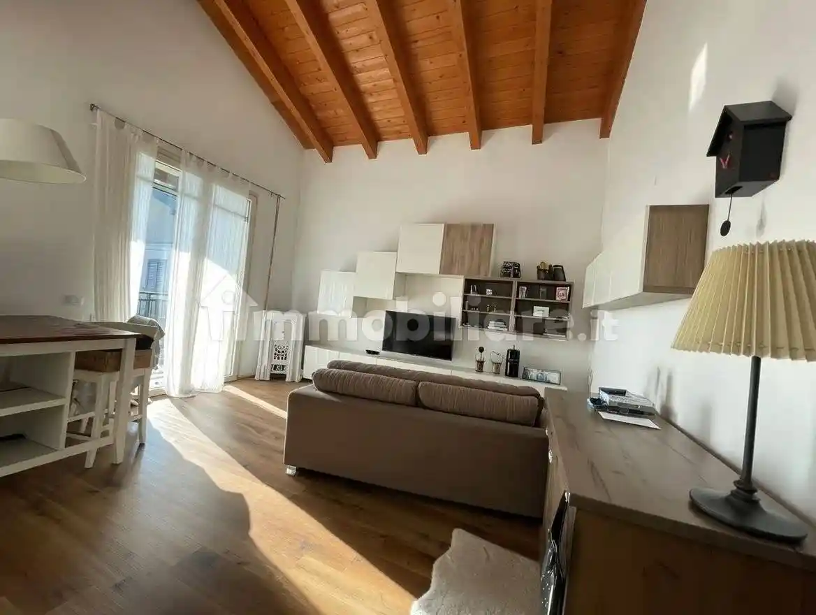 Appartamento in vendita a Rodano