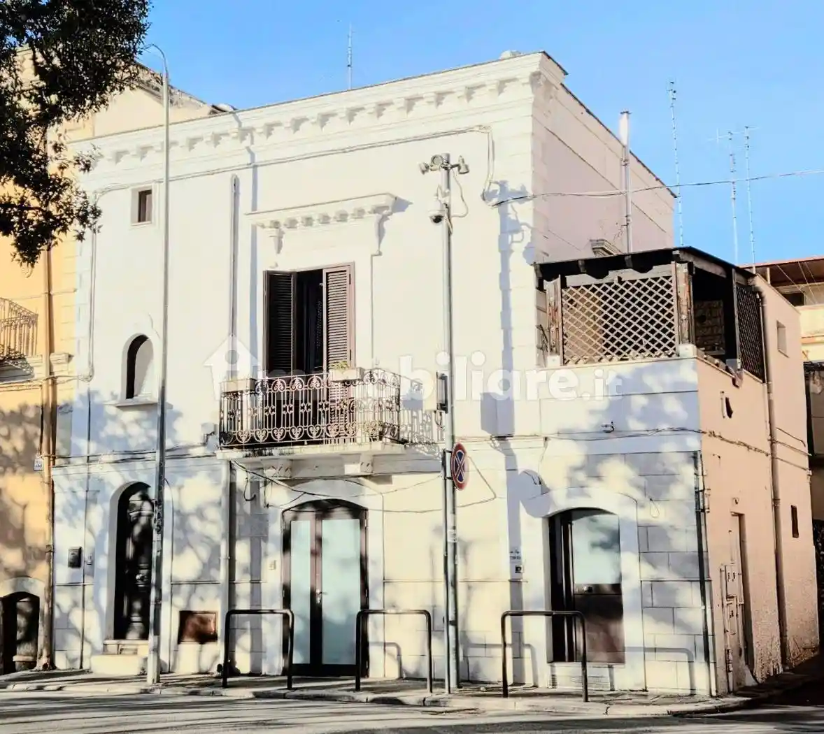 Casa indipendente in affitto a Bari
