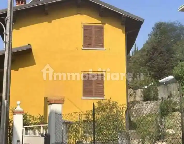 Casa indipendente in vendita a Nave