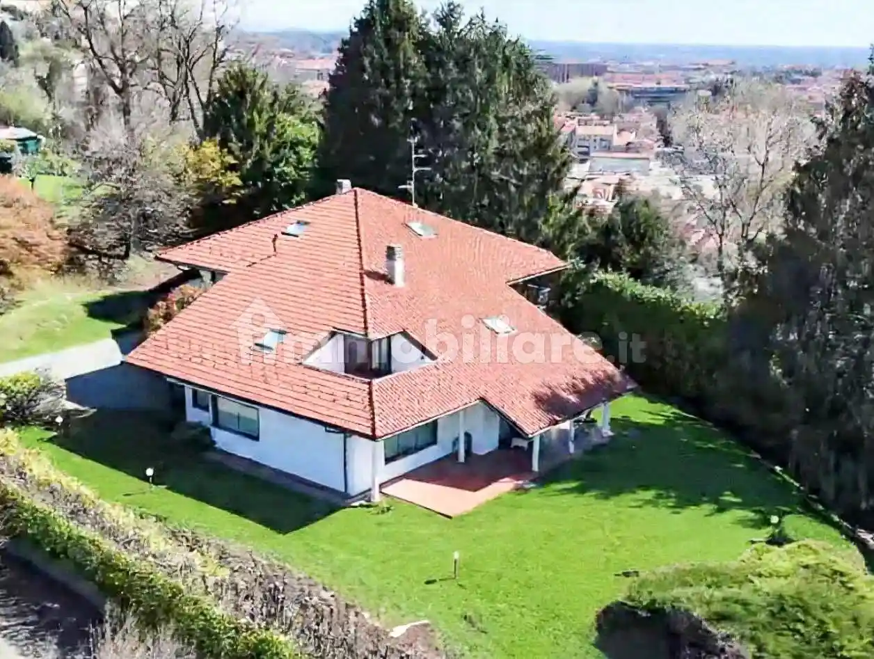 Villa in vendita a Biella