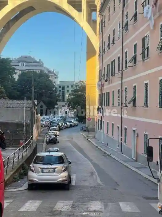 Appartamento in vendita a Genova