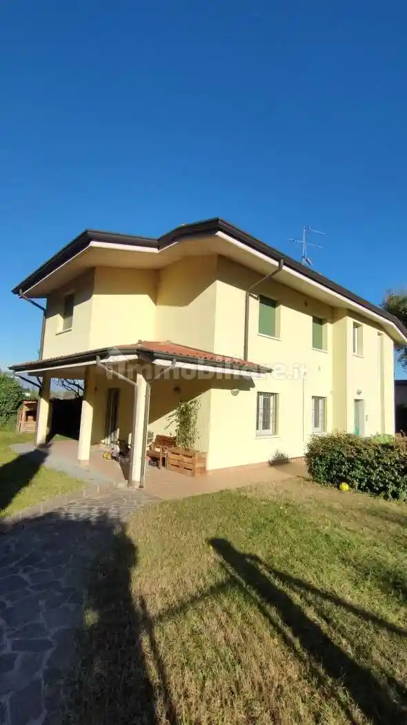 Appartamento in affitto a Desenzano del Garda