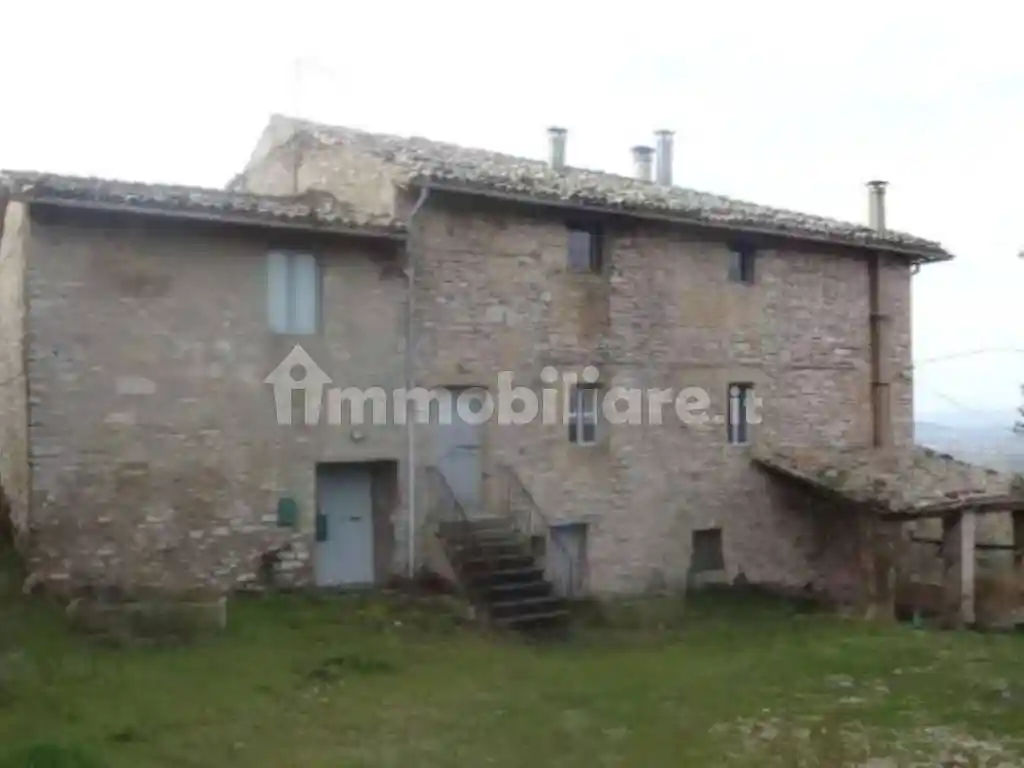 Rustico - Casale in vendita a Assisi
