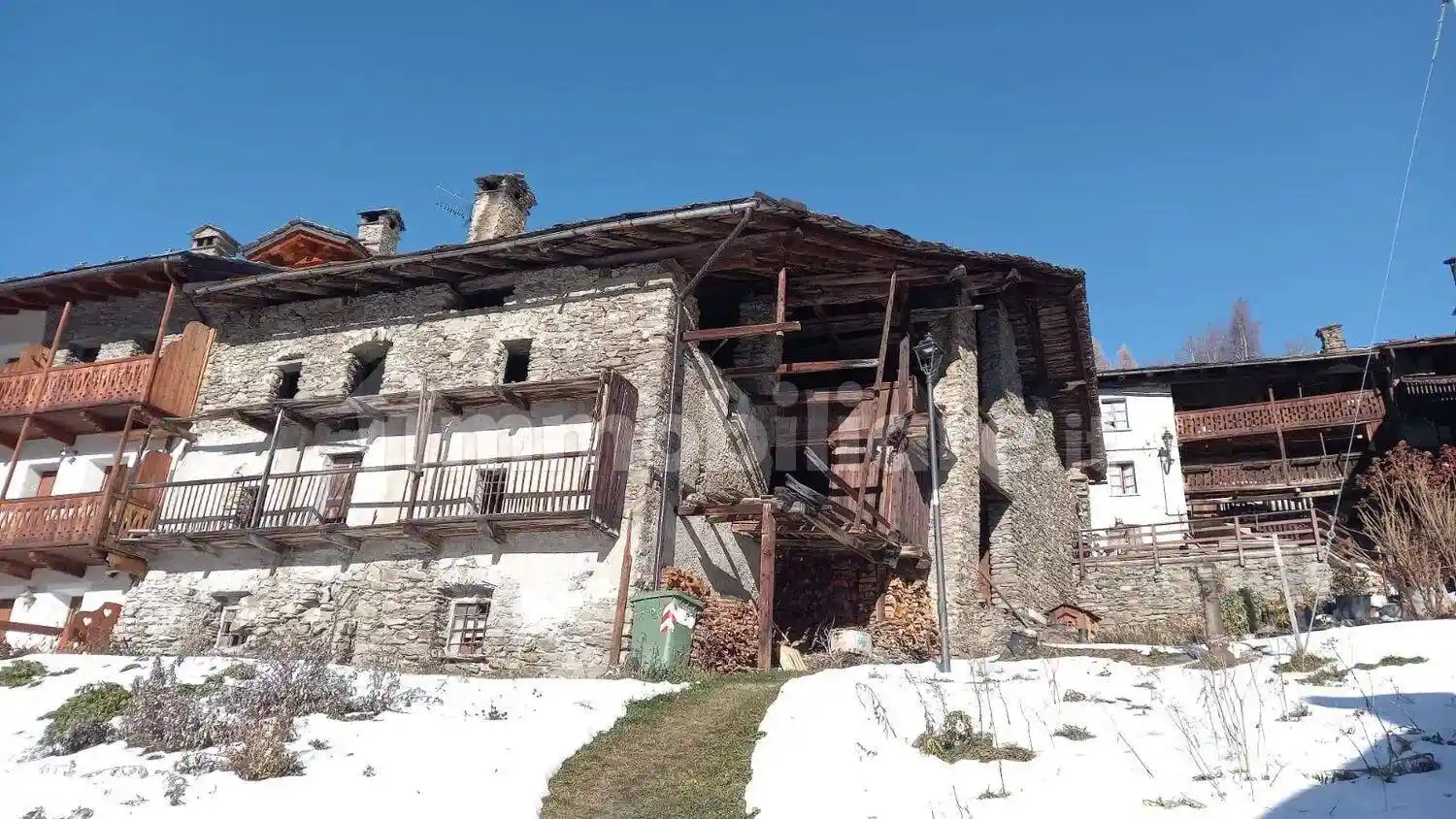 Rustico - Casale in vendita a La Salle