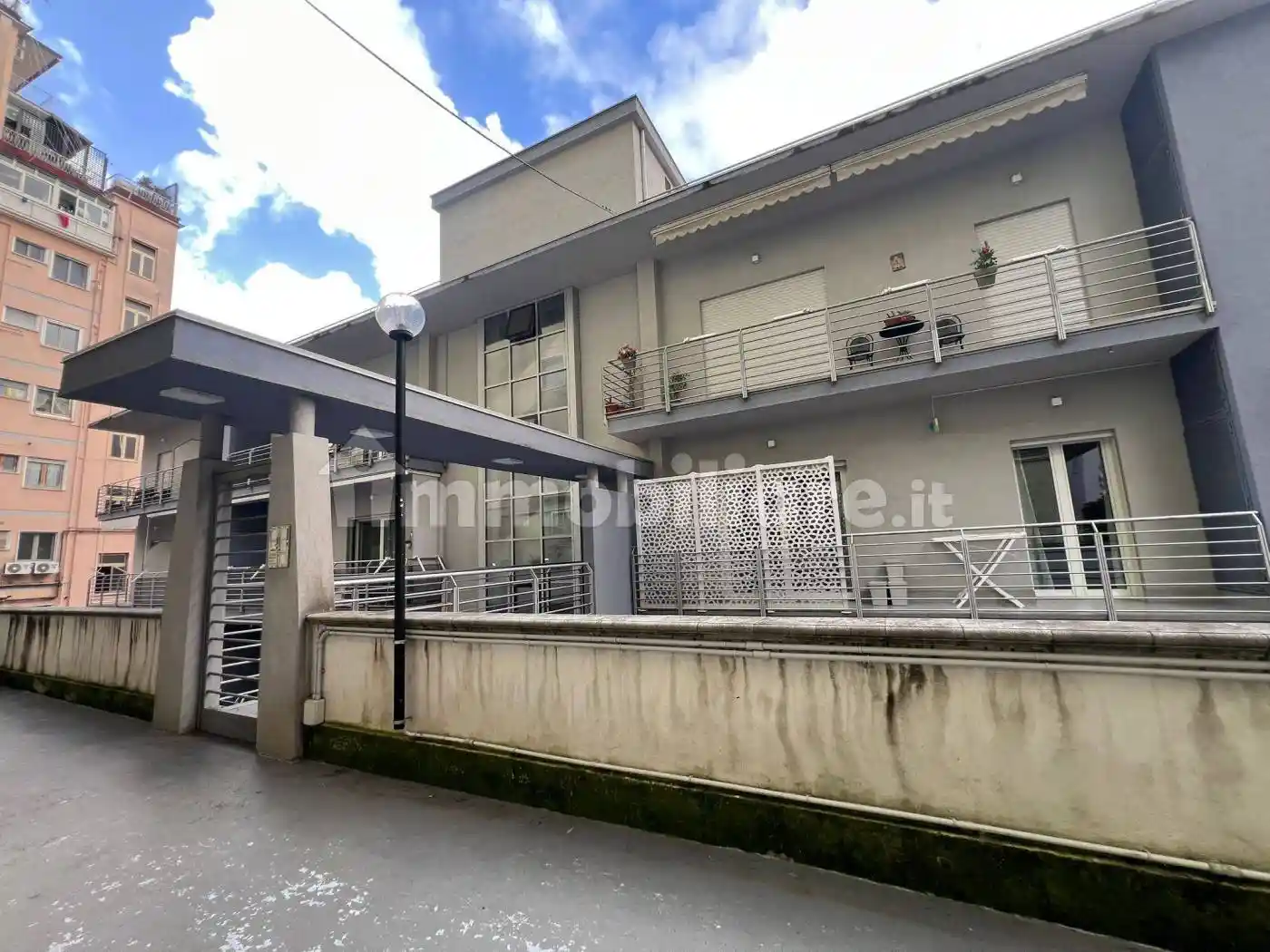 Appartamento in affitto a Napoli