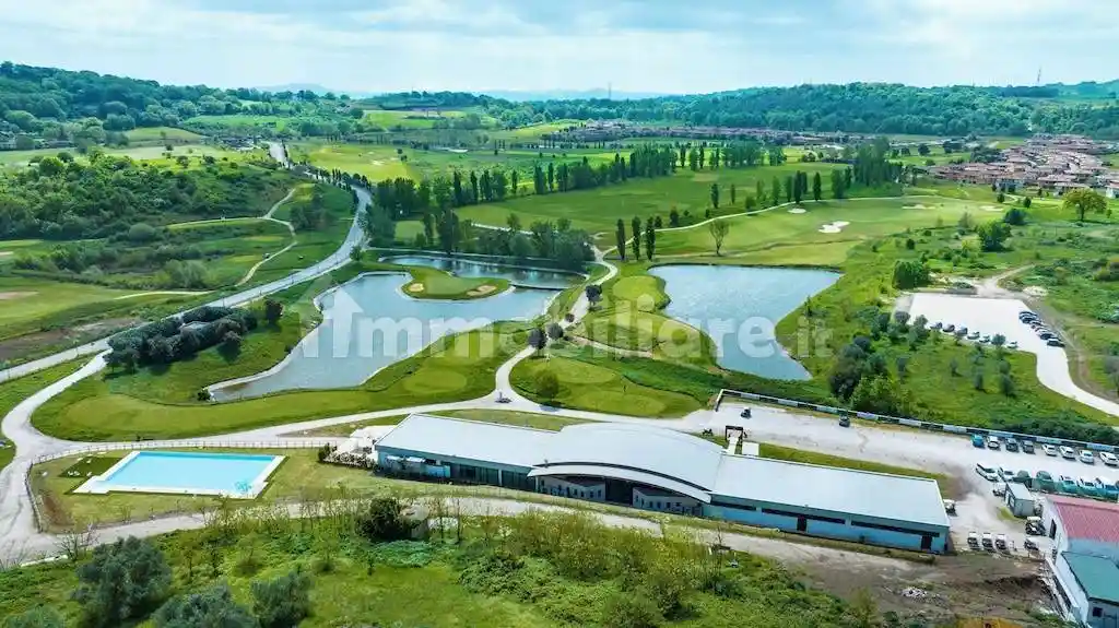 Villa in vendita a Monterosi