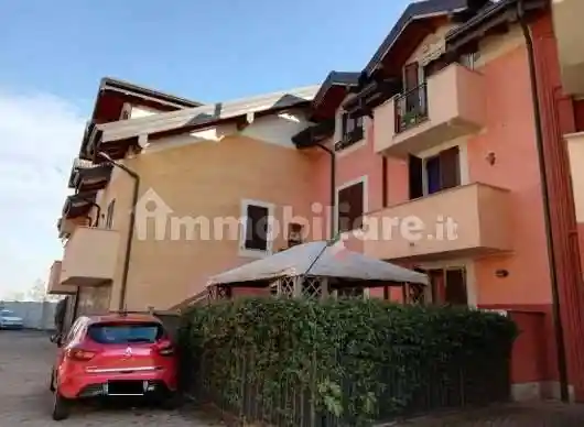 Appartamento in vendita a Ossona