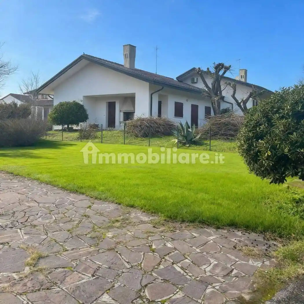 Villa in vendita a Rosolina