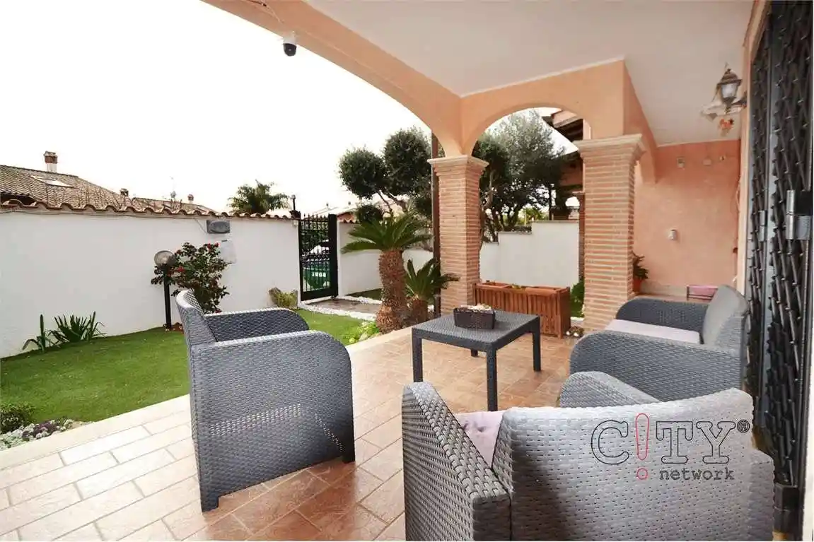 Villa in vendita a Pomezia