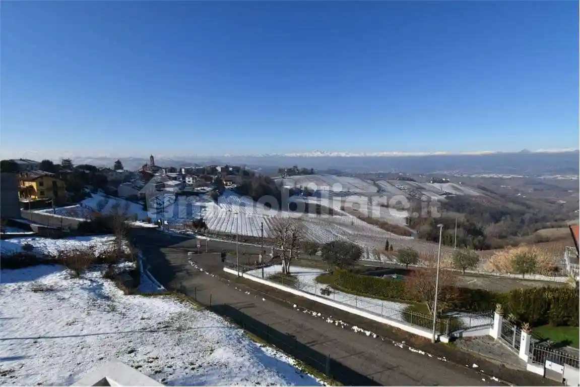 Appartamento in vendita a Treiso