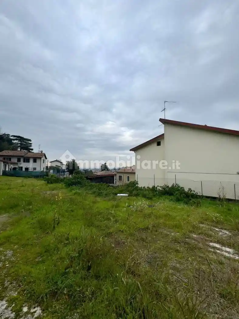 Villa in vendita a Casteggio