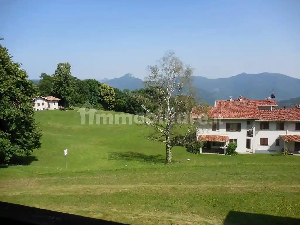 Appartamento in vendita a Sormano