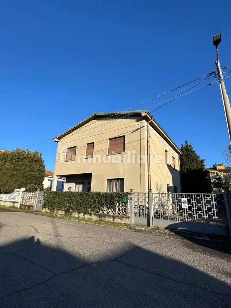 Appartamento in vendita a Meda