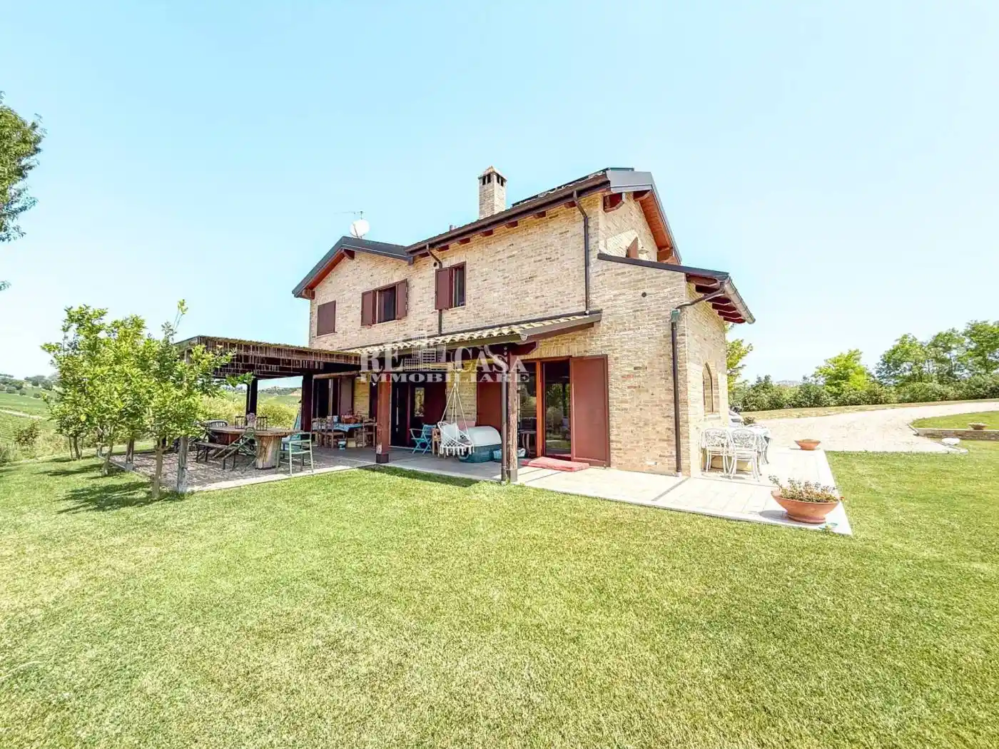 Villa in vendita a Monsampolo del Tronto