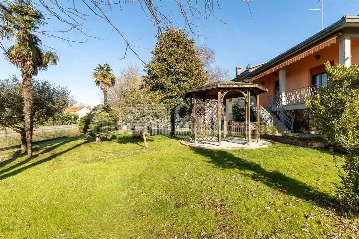 Palazzo - Edificio in vendita a Lugo