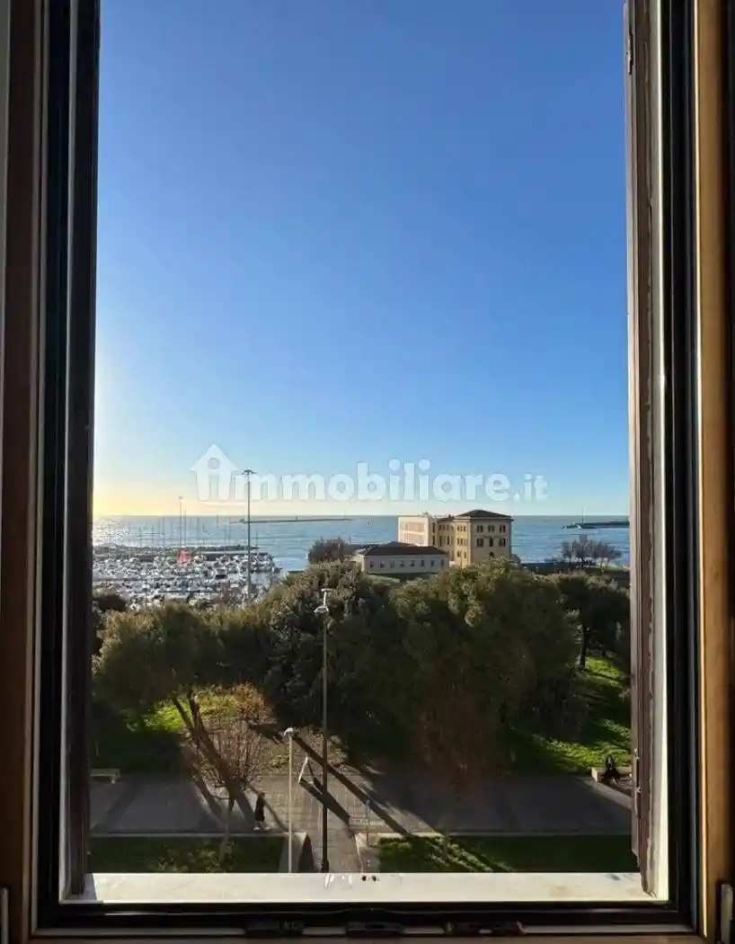 Appartamento in vendita a Livorno