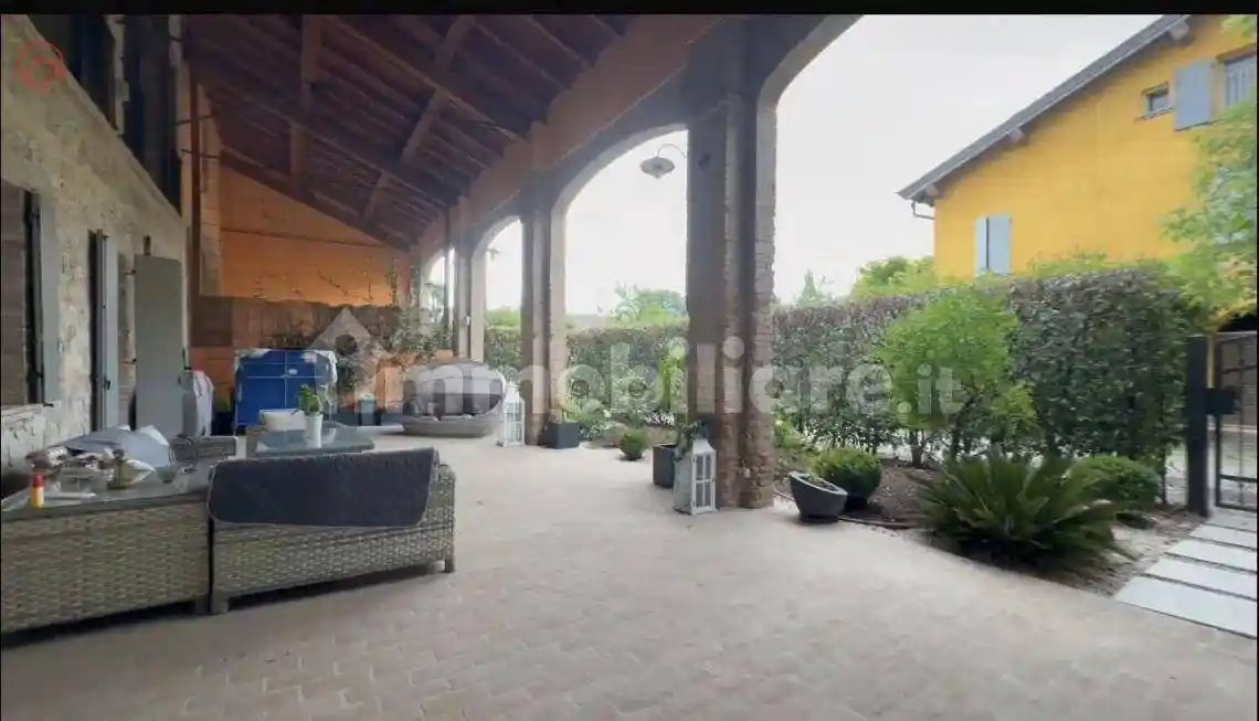 Villa in vendita a Parma