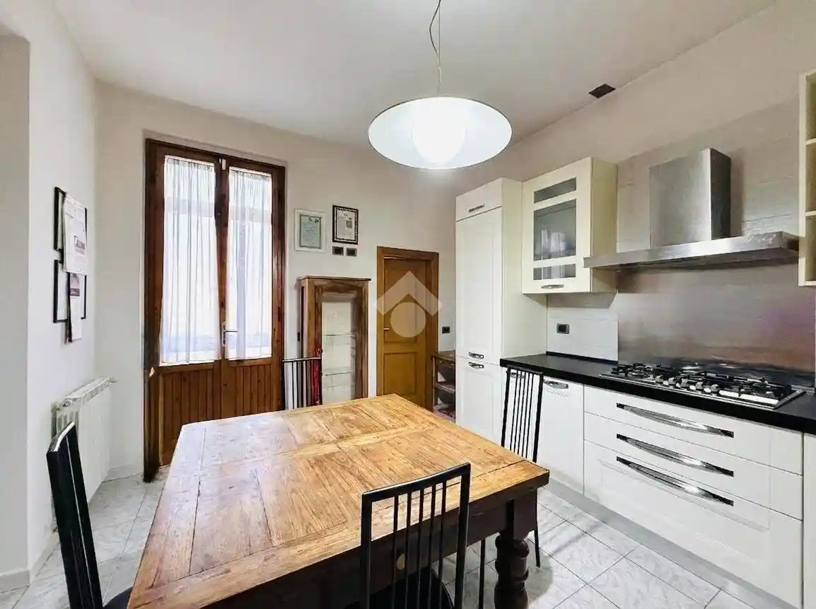 Casa indipendente in vendita a Prato