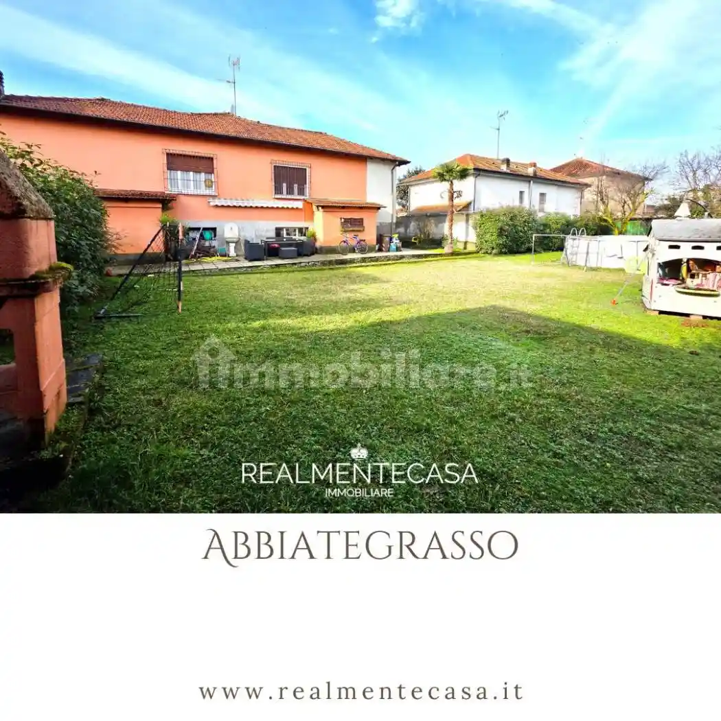 Villa in vendita a Abbiategrasso