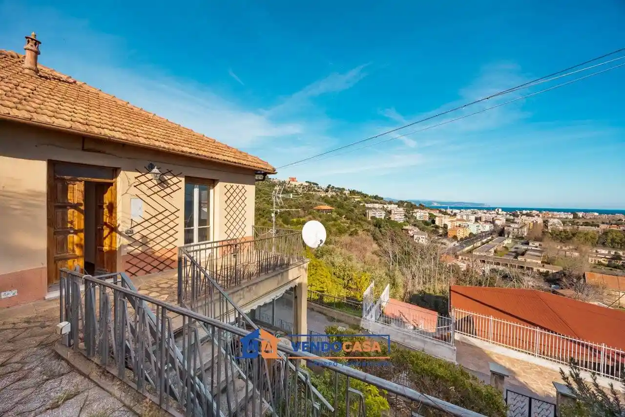 Villa in vendita a Albenga