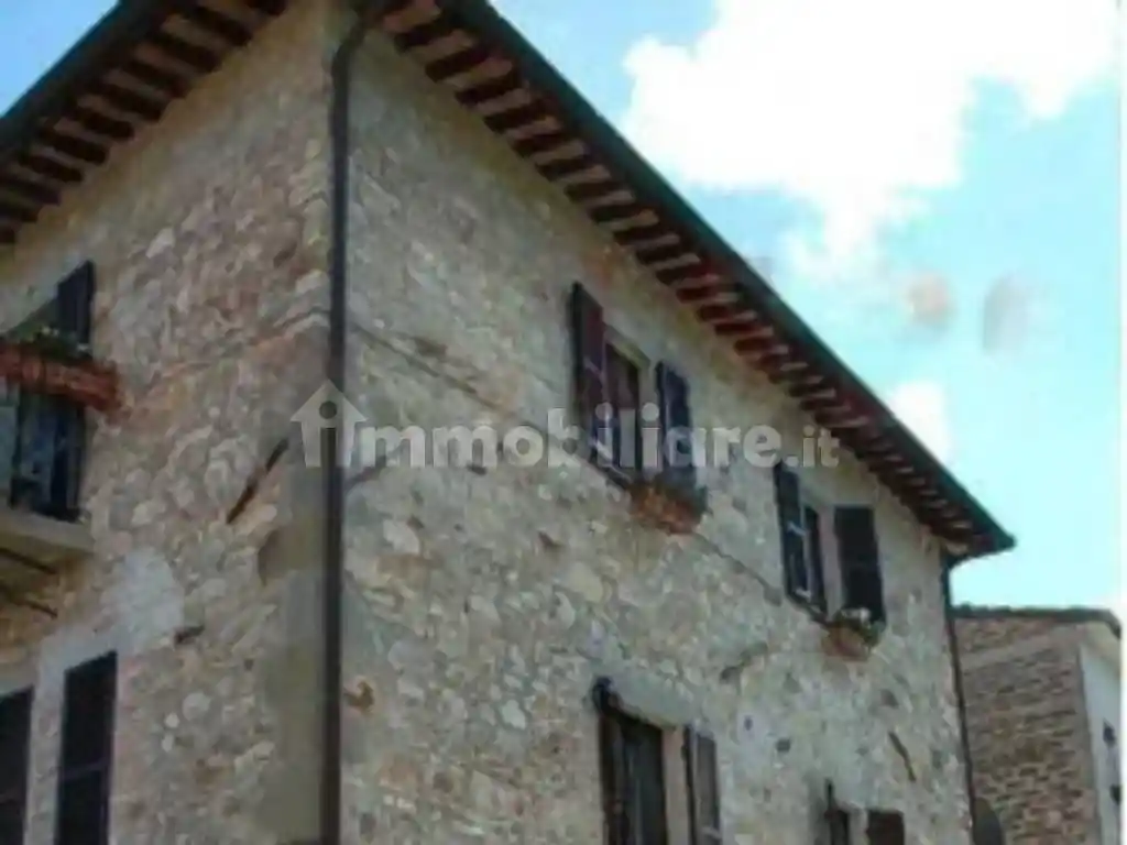 Casa indipendente in vendita a Todi