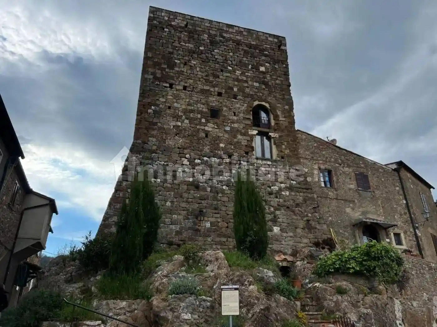 Appartamento in vendita a Montecatini Val di Cecina